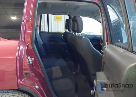 2016 Jeep Compass Sport из США, поврежденный, VIN 1C4NJCBA0GD739589